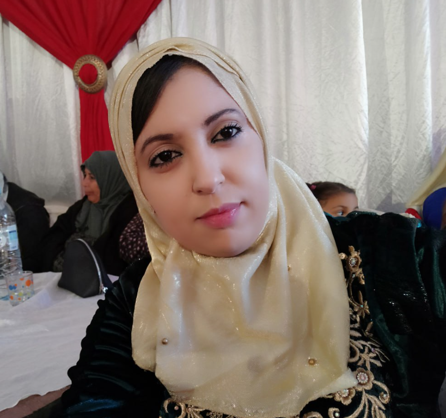 Nabila Belcaid - Graphic and Web Designer